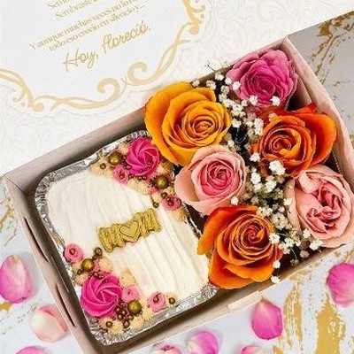 Caja con flores de Ke Dolce